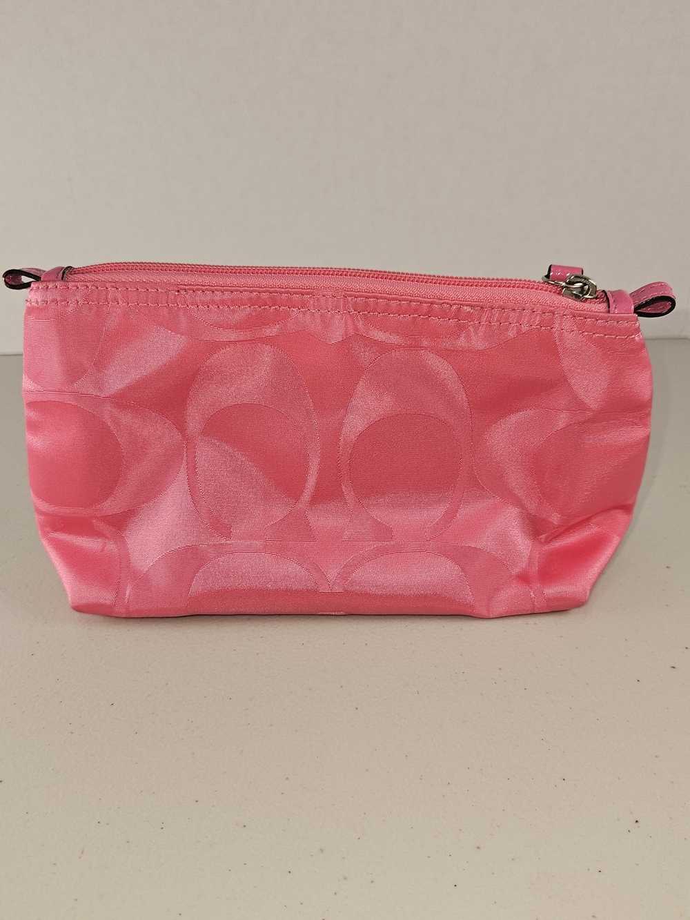 Coach Pink Signature C Cosmetic Makeup Pouch Bag Zippered Top Wristlet - Picture 3 of 11